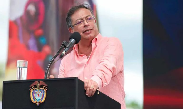 Presidente colombiano participará do encerramento da terceira rodada de diálogos entre representantes do governo e do Exército de Libertação Nacional
