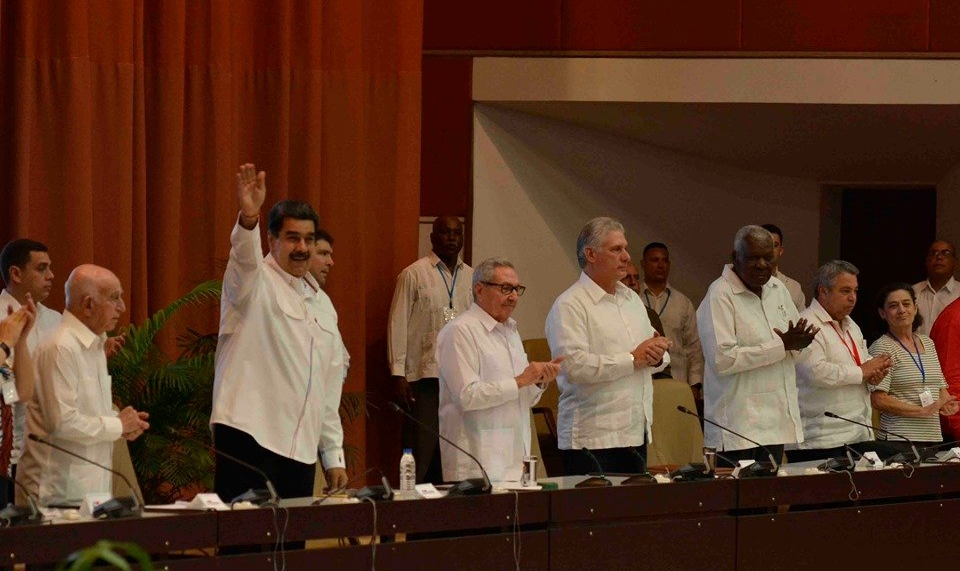 Terceiro Encontro Anti-imperialista de Solidariedade, pela Democracia e contra o Neoliberalismo foi encerrado neste domingo na capital cubana; Raúl Castro e Nicolás Maduro participaram do evento