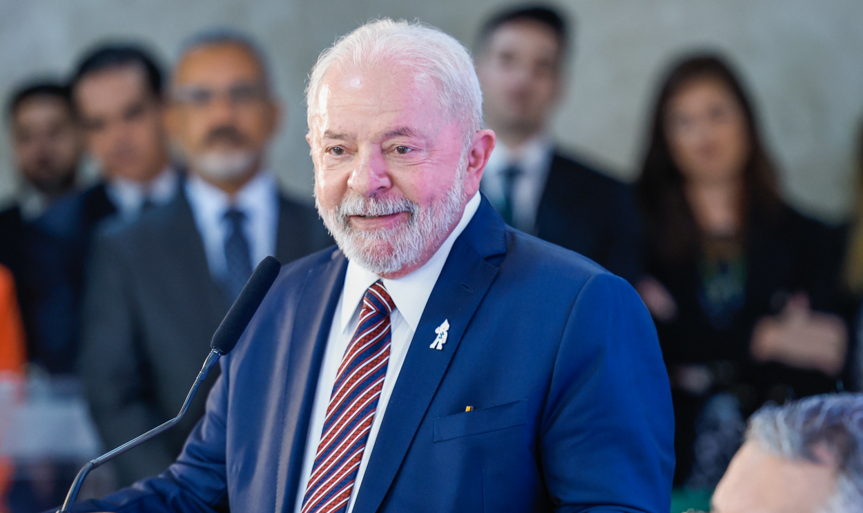 Presidente Lula parece ter conservado boa parte do seu instinto político; cerca aponta que batalha política se dá no campo da comunicação