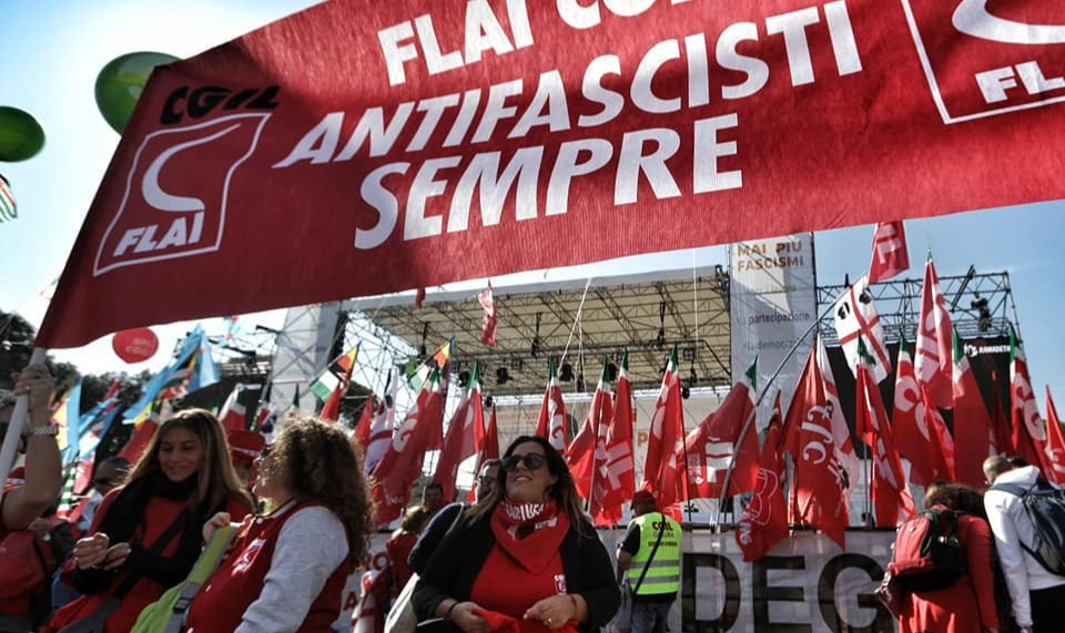 Ato foi convocado pela Confederação Geral Italiana do Trabalho, que teve sua sede invadida por membros do grupo neofascista Força Nova