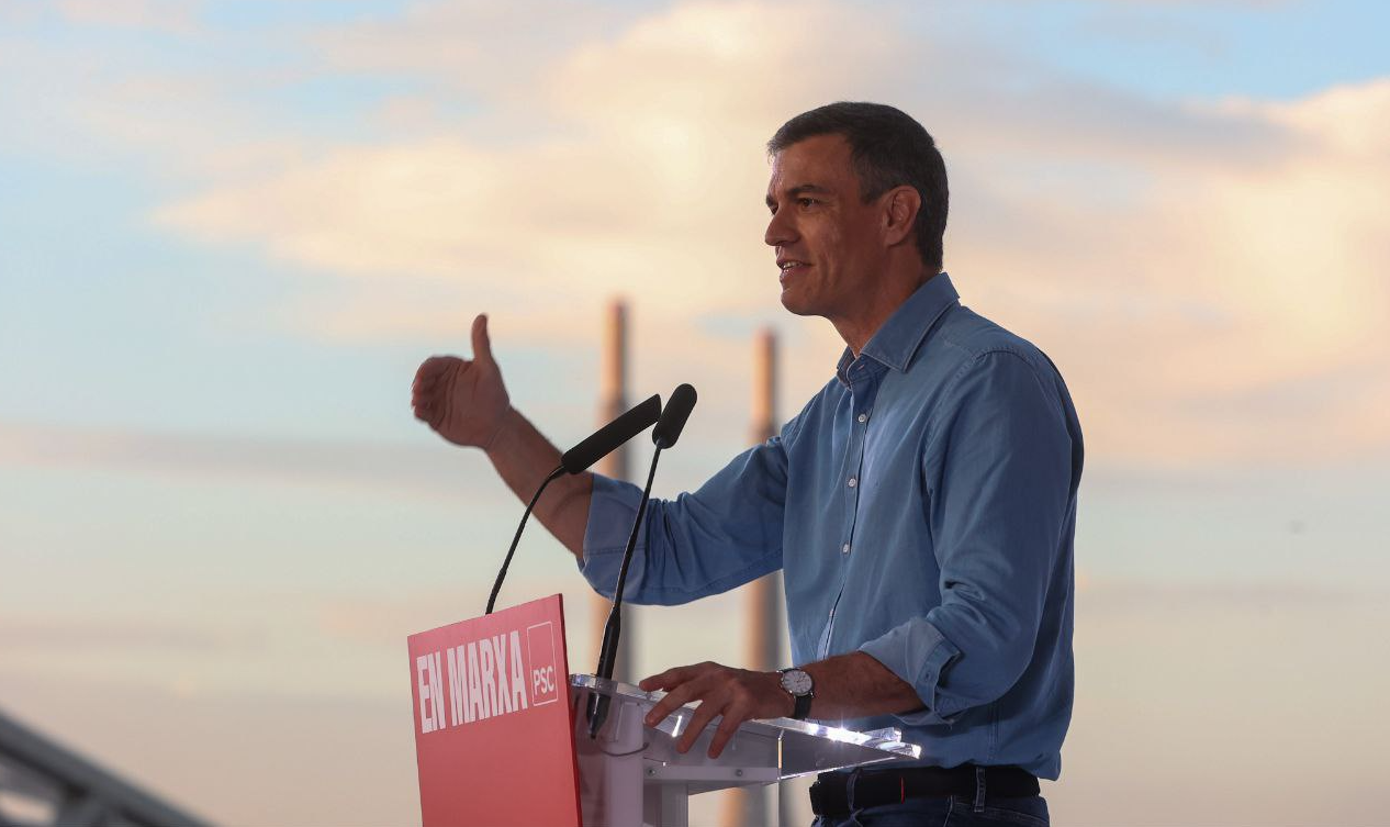Decisão de Pedro Sánchez vem após resultado de eleições regionais deste domingo (28/05), no qual direita saiu vitoriosa; pleito será em 23 de julho