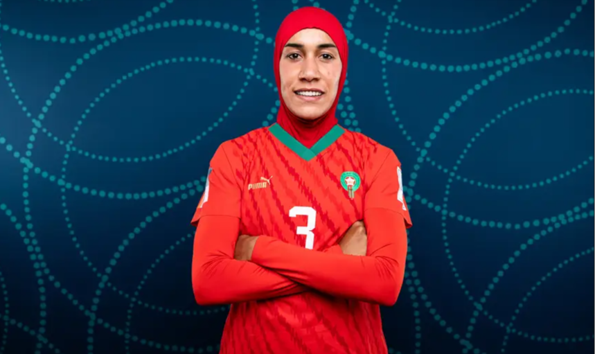 Leoas do Atlas, como são conhecidas as jogadoras marroquinas, ganharam da Coreia do Sul; zagueira Nouhaila Benzina foi primeira atleta a usar hijab durante um jogo da competição