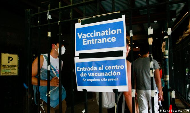 Medida libera novos recursos e permite a mobilização de mais profissionais para os esforços de combate à doença; país já registra mais de 7 mil casos, enquanto clínicas denunciam escassez de vacinas