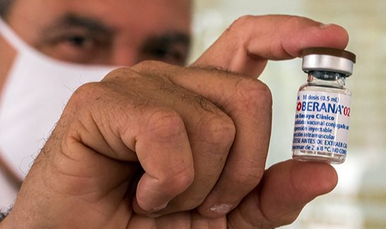 Eficácia de 62% supera requisitos da OMS; imunizante será aplicado em campanha nacional de vacinação