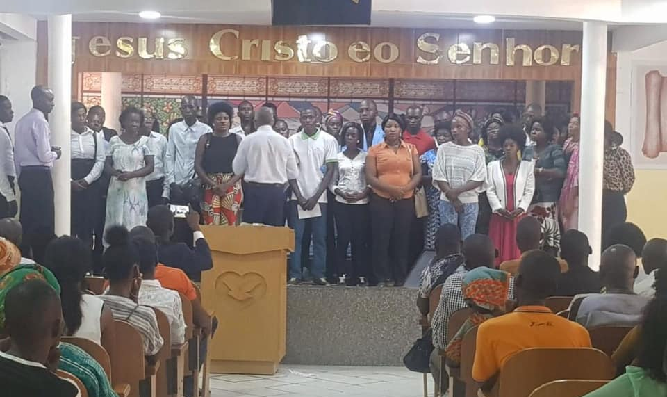 Sob investigação no país africano, a Igreja Universal de Edir Macedo ainda é acusada por pastores de tentar punir 'rebeldes' que denunciaram as irregularidades à Justiça angolana