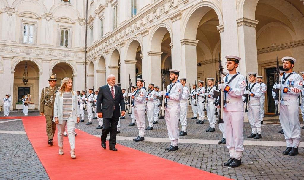 Em coletiva de imprensa que encerrou visita do presidente brasileiro à Itália, defendeu direito de migração, duas semanas após a pior tragédia de naufrágio no Mediterrâneo