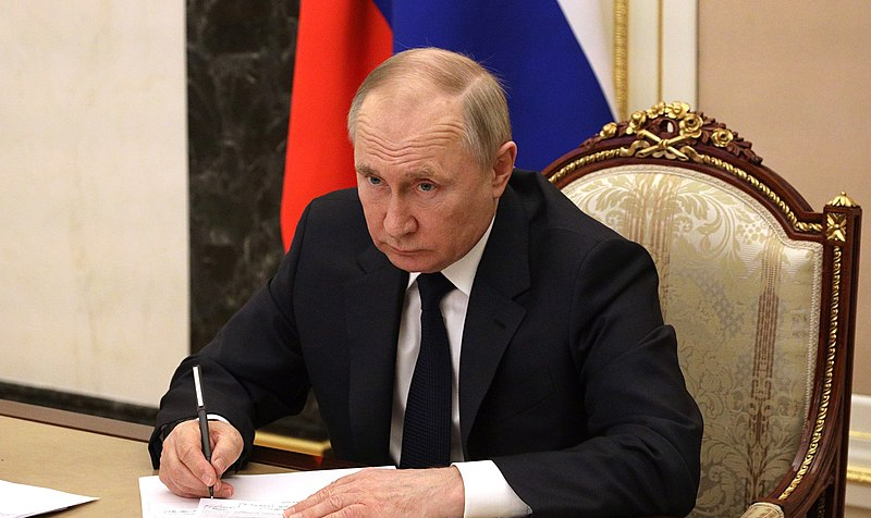 Esta é primeira vez que Putin admite  impacto das sanções internacionais na economia de Moscou, que afetam vários setores, incluindo petróleo e gás