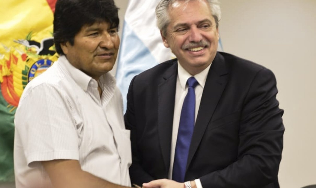 Além de Morales, foram convidados o ex-presidente brasileiro Luiz Inácio Lula da Silva - que já disse que não poderá ir - e outros líderes latino-americanos