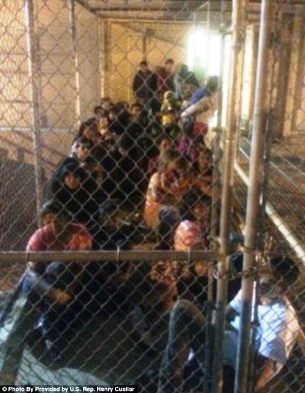 Jovens mexicanos detidos na fronteira dos EUA