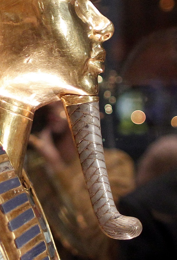 Barba de Tutancâmon após restauração. Foto: Agência Efe
