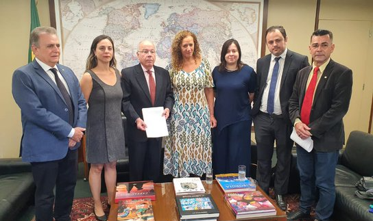 A Opera Mundi, deputado Glauber Braga disse que declaração de Mauro Vieira ocorreu durante entrega de carta assinada por 60 parlamentares pedindo 'enfrentamento enfático ao genocídio' na Palestina