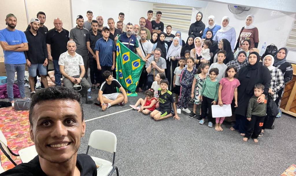 Governo israelense incluiu os 34 brasileiros e parentes palestinos na lista de pessoas com permissão para deixar Gaza nesta sexta (10/11) ou sábado (11/11)