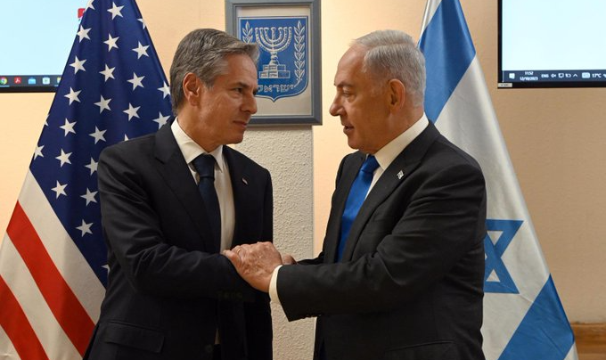 Premiê Netanyahu recebeu representante dos EUA para apoio armamentista enquanto Faixa de Gaza não tem acesso à água, alimentos e combustível