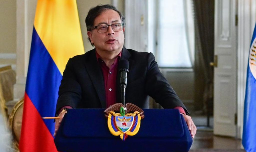 Presidente da Colômbia repudiou acusações de ‘antissemitismo’ por parte de Tel Aviv; Israel também decidiu bloquear venda de equipamentos de segurança para Bogotá