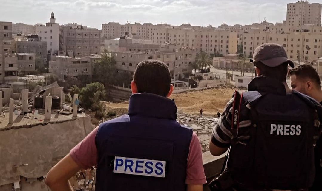Em sua ofensiva genocida em Gaza, Israel está assassinando jornalistas em um ritmo sem precedentes, para impedir que o mundo veja as atrocidades que comete