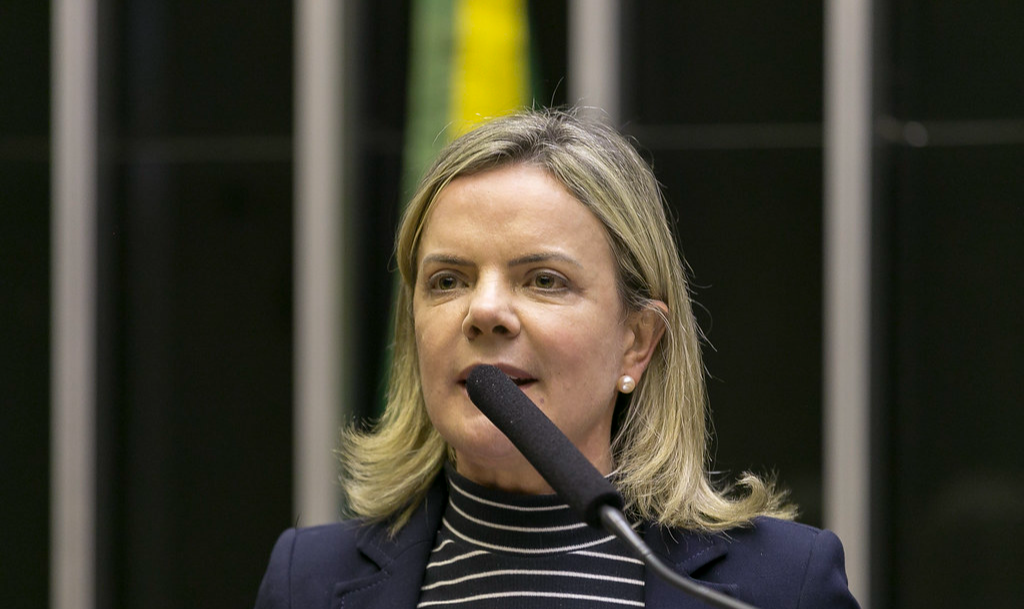 Presidente do PT classificou como ‘aliança espúria’ encontro do diplomata Daniel Zonshine com Jair Bolsonaro; reunião realizada na Câmara foi marcada por exibição de vídeos contra o Hamas