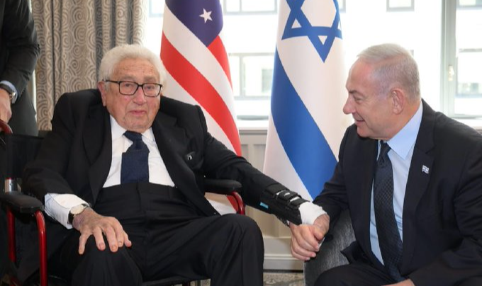 Enquanto mandatários europeus falam sobre legado de ex-secretário de Estado dos EUA, único presidente latino a se pronunciar, Boric lembra influência de Kissinger em ditadura no Chile