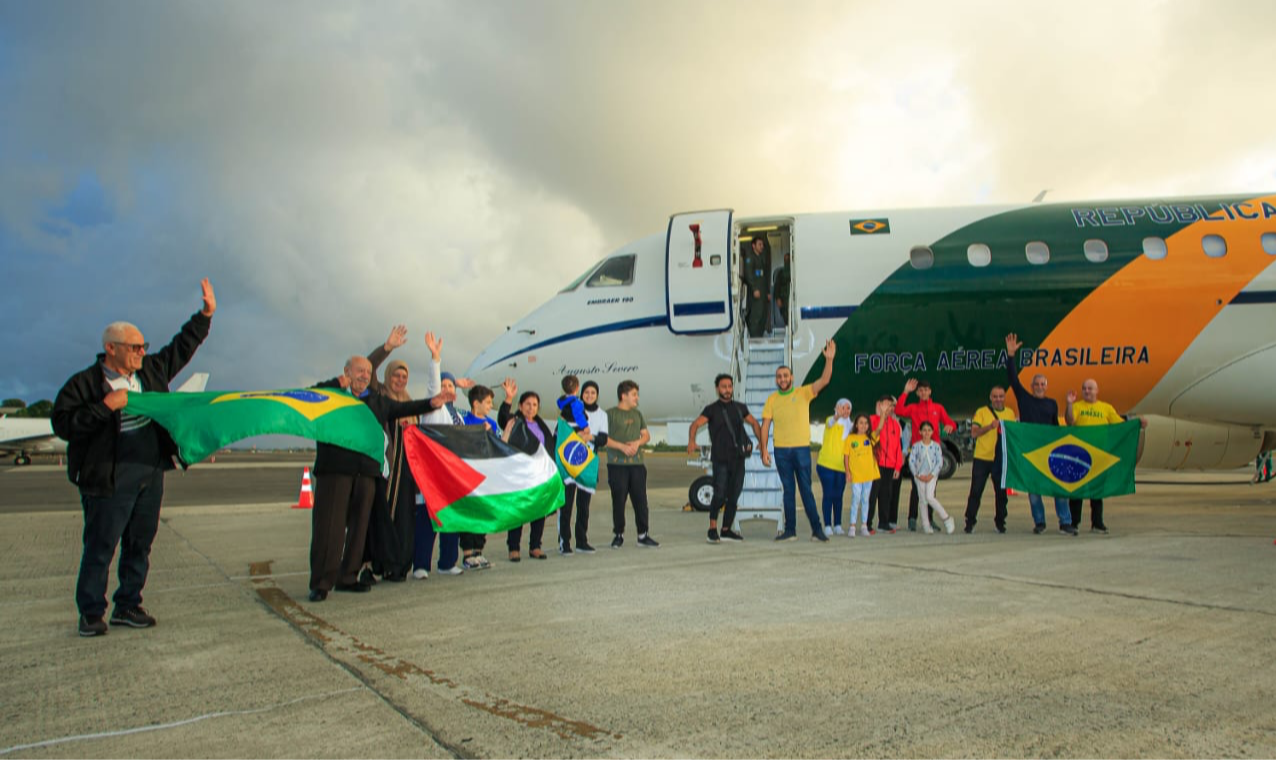 Avião traz mais 32 brasileiros ao país, entre pessoas com deficiência, idosos e crianças; ao todo chega a 1.445 o número de pessoas resgatadas da guerra na Faixa de Gaza