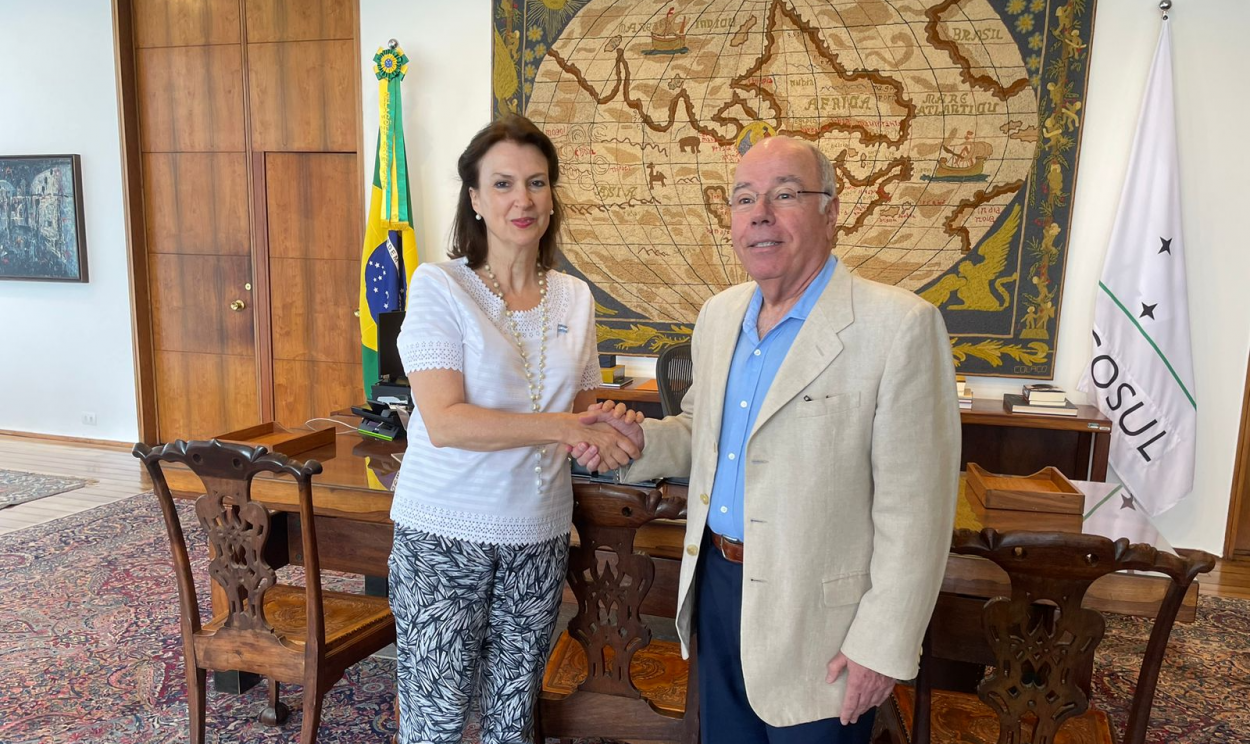Diana Mondino, futura ministra das Relações Exteriores do Governo da Argentina Javier Milei, visitou o Brasil para se reunir com o Chanceler brasileiro, Mauro Vieira