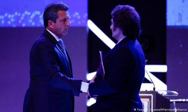 Um peronista de centro ou um populista ultraliberal: um deles será o próximo presidente da Argentina