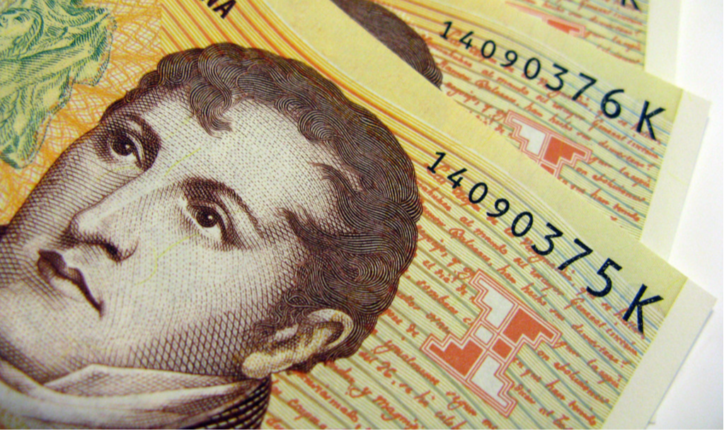 Governo de Buenos Aires avalia emitir moeda própria diante dos ajustes de Milei