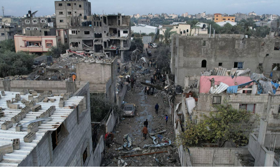 Ministério da Saúde palestino denunciou bombardeios israelenses contra o campo de Al Maghazi, na Faixa de Gaza