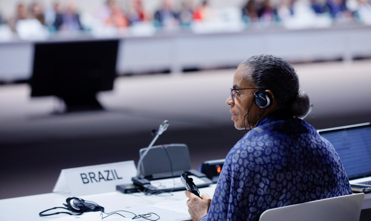 Proposta apresentada em Dubai é ‘inédita’ após 31 anos de conferências climáticas; governo brasileiro defende que países ricos ‘têm que liderar essa corrida’ rumo à transição energética