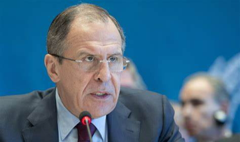 Sergei Lavrov indica 'total falta de respeito' na postura de países que participaram de reunião  do líder ucraniano Volodymyr Zelensky, em Davos