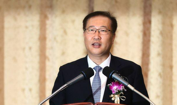 Ex-procurador geral Park Seong Jae assume cargo ministerial; troca de nomes indica impopularidade do presidente Yoon Suk Yeol, envolvido em série de polêmicas