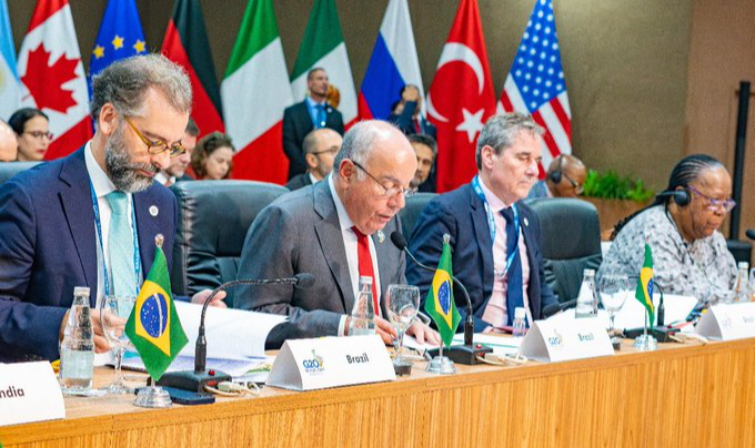 Em discurso na reunião de chanceleres do G20, ministro das Relações Exteriores do Brasil criticou inação das instituições multilaterais nos conflitos na Ucrânia e Palestina