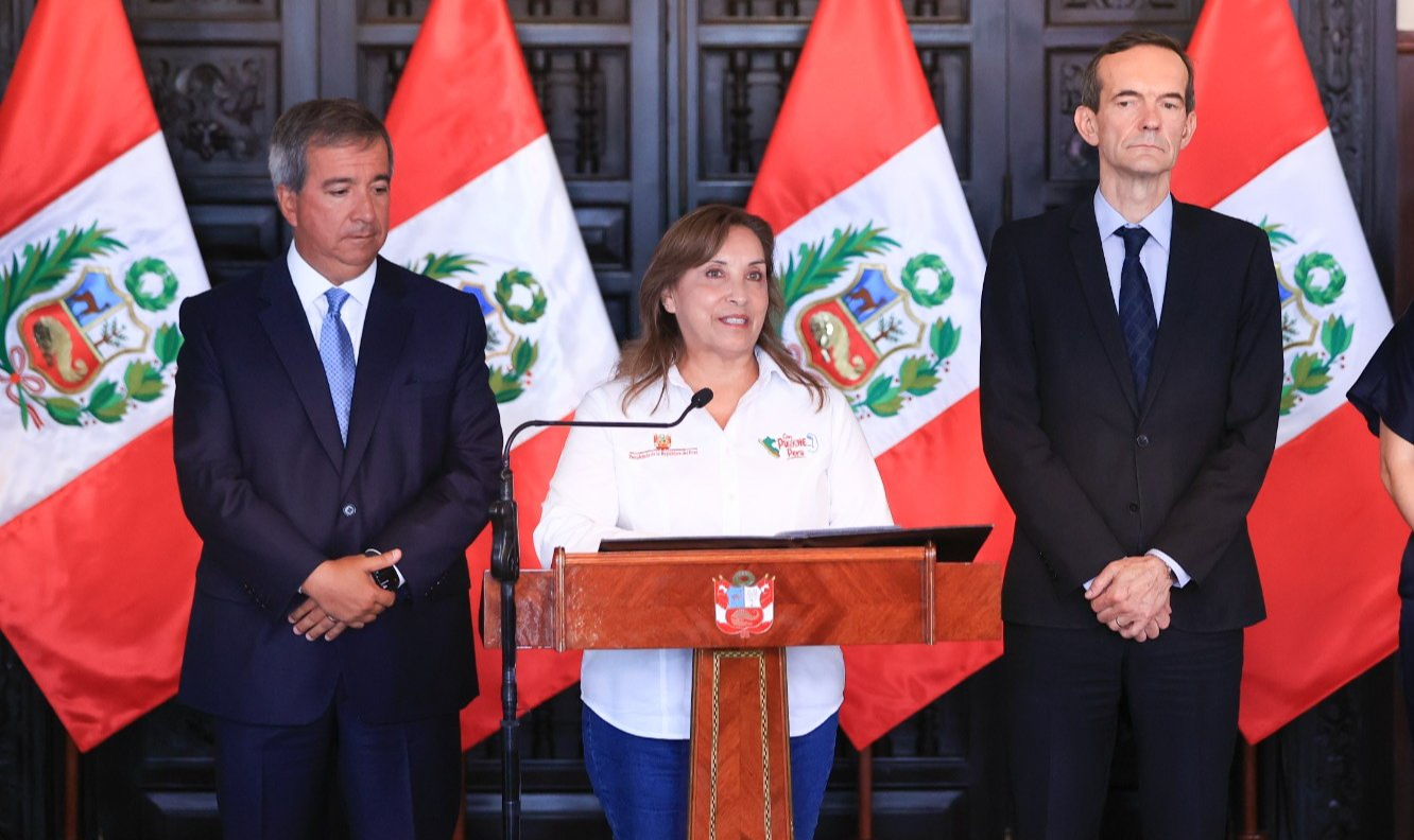 Dina Boluarte fez mudanças no gabinete, trocando chefes das pastas de Defesa, Economia, Energia e Minas e Meio Ambiente
