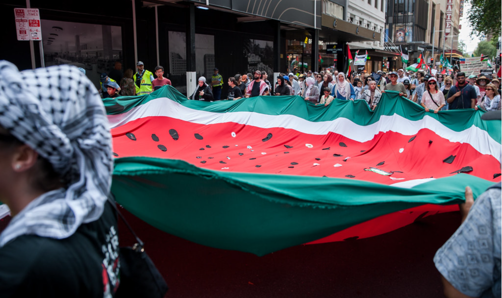 Criada como resposta à proibição por Israel do uso da bandeira palestina e outros símbolos, a melancia ressurgiu nas redes sociais após o 7 de outubro