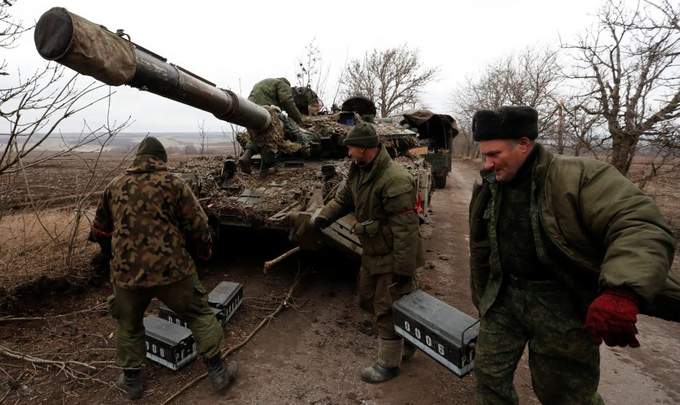 Conflito ucraniano se arrasta em um cenário de impasse permanente, enquanto Rússia tira vantagem do desgaste do Ocidente