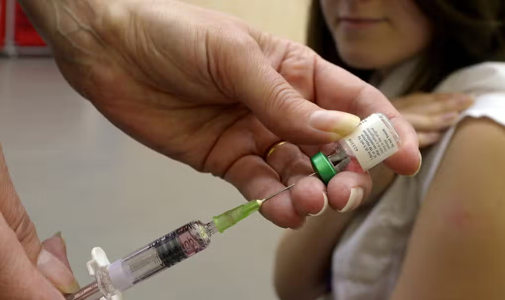 Aumento de casos de sarampo leva o país britânico a declarar emergência nacional de saúde