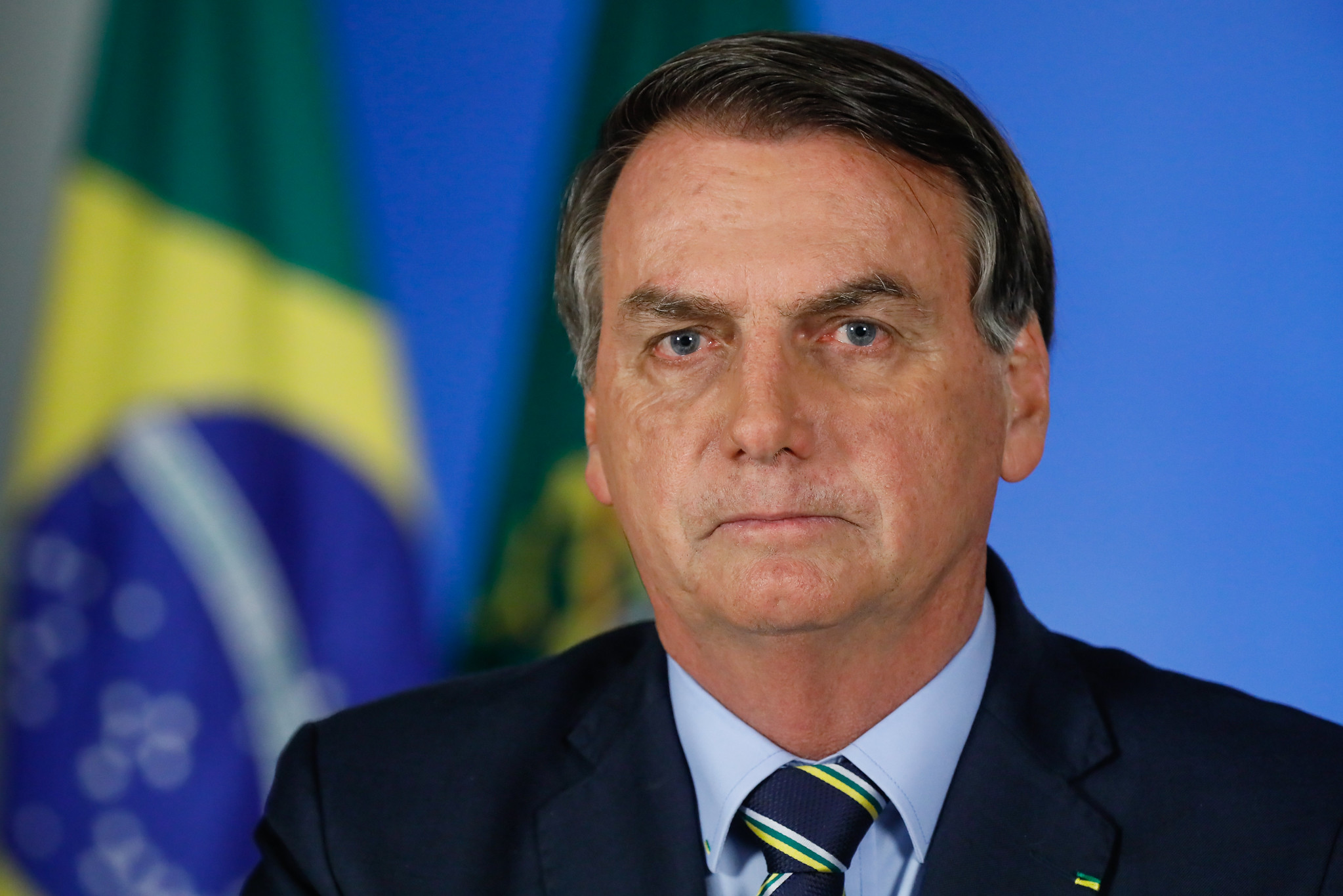 Alexandre de Moraes pede parecer da PGR sobre Bolsonaro em embaixada