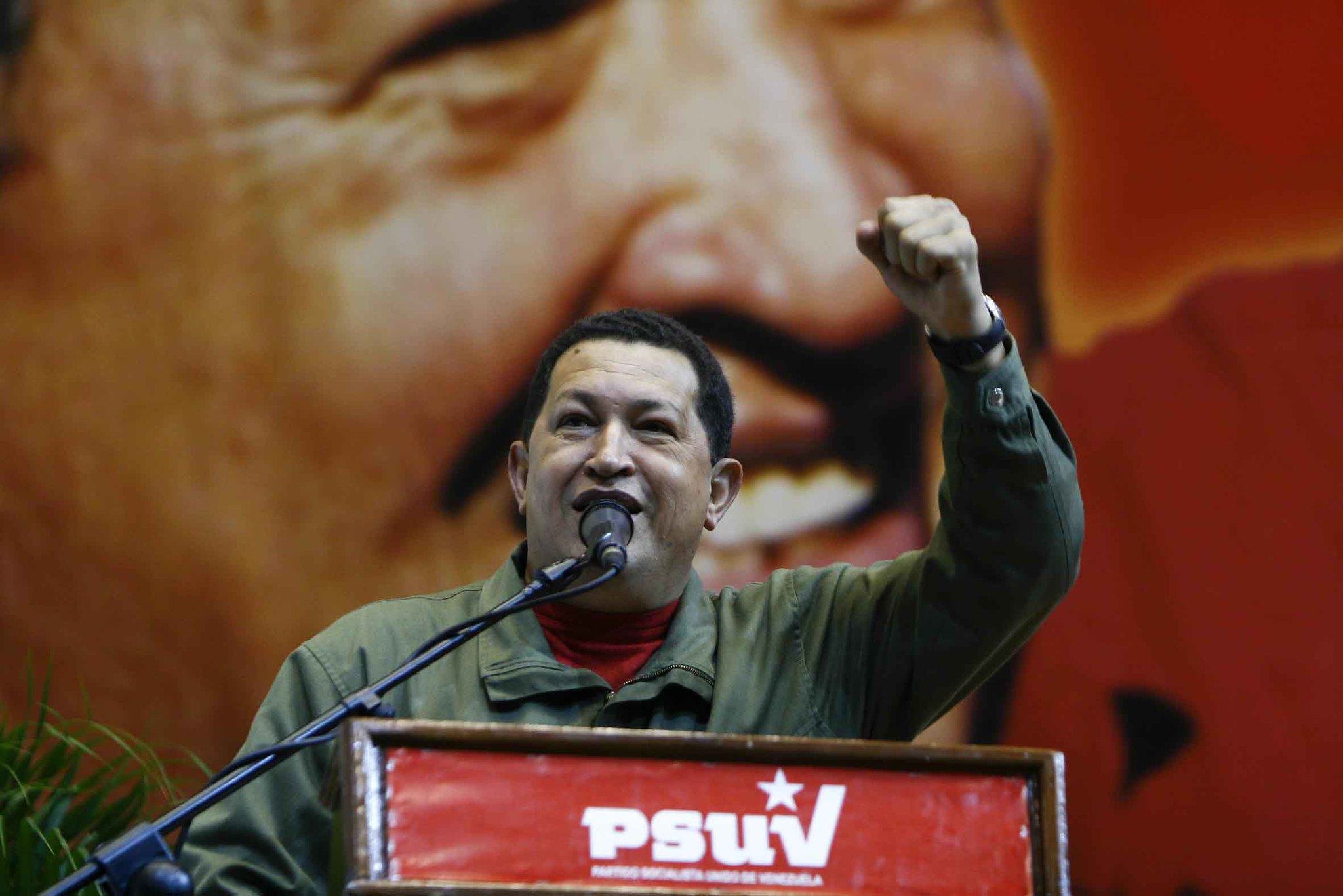 Depois de golpe em 2002, Hugo Chávez abriu caminho para governo socialista