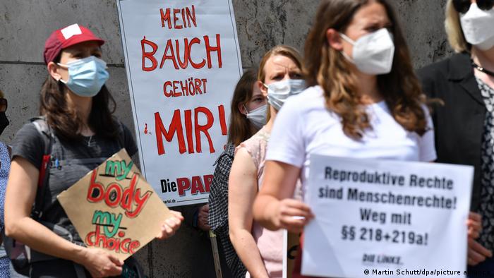 Comissão recomenda legalização do aborto na Alemanha