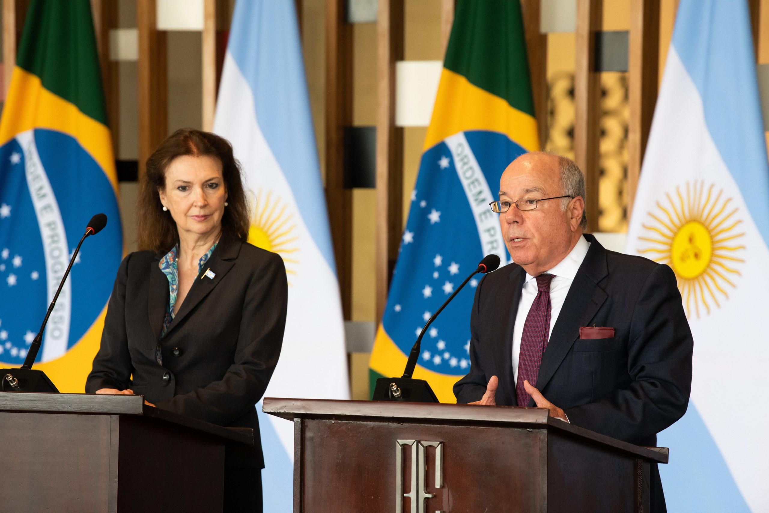 Chanceler argentina nega ajuda de Milei a Musk no embate com Brasil: ‘jamais vai interferir’