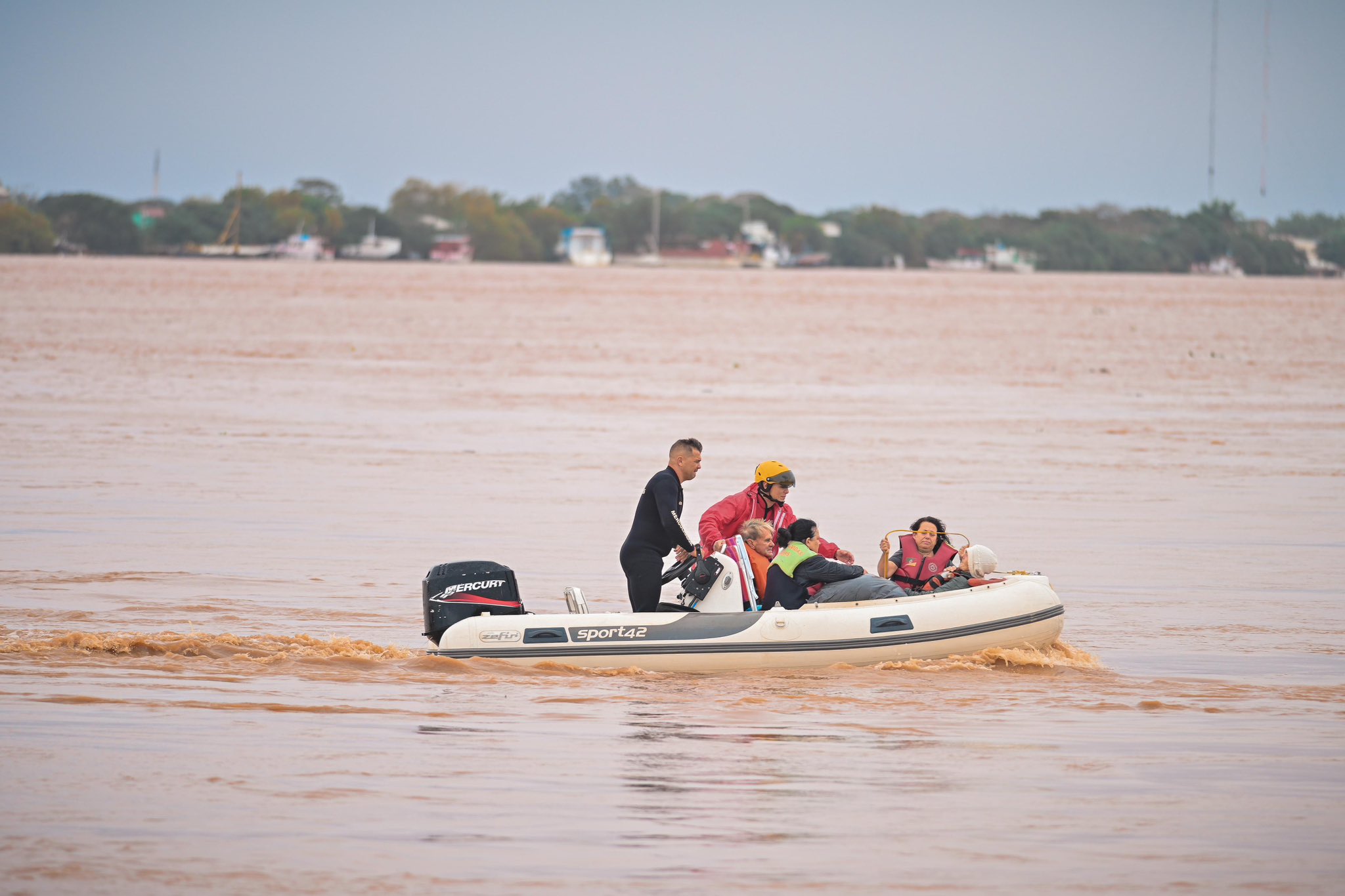 Enchentes no Rio Grande do Sul são ‘desastres pelas mudanças climáticas’, diz Le Monde