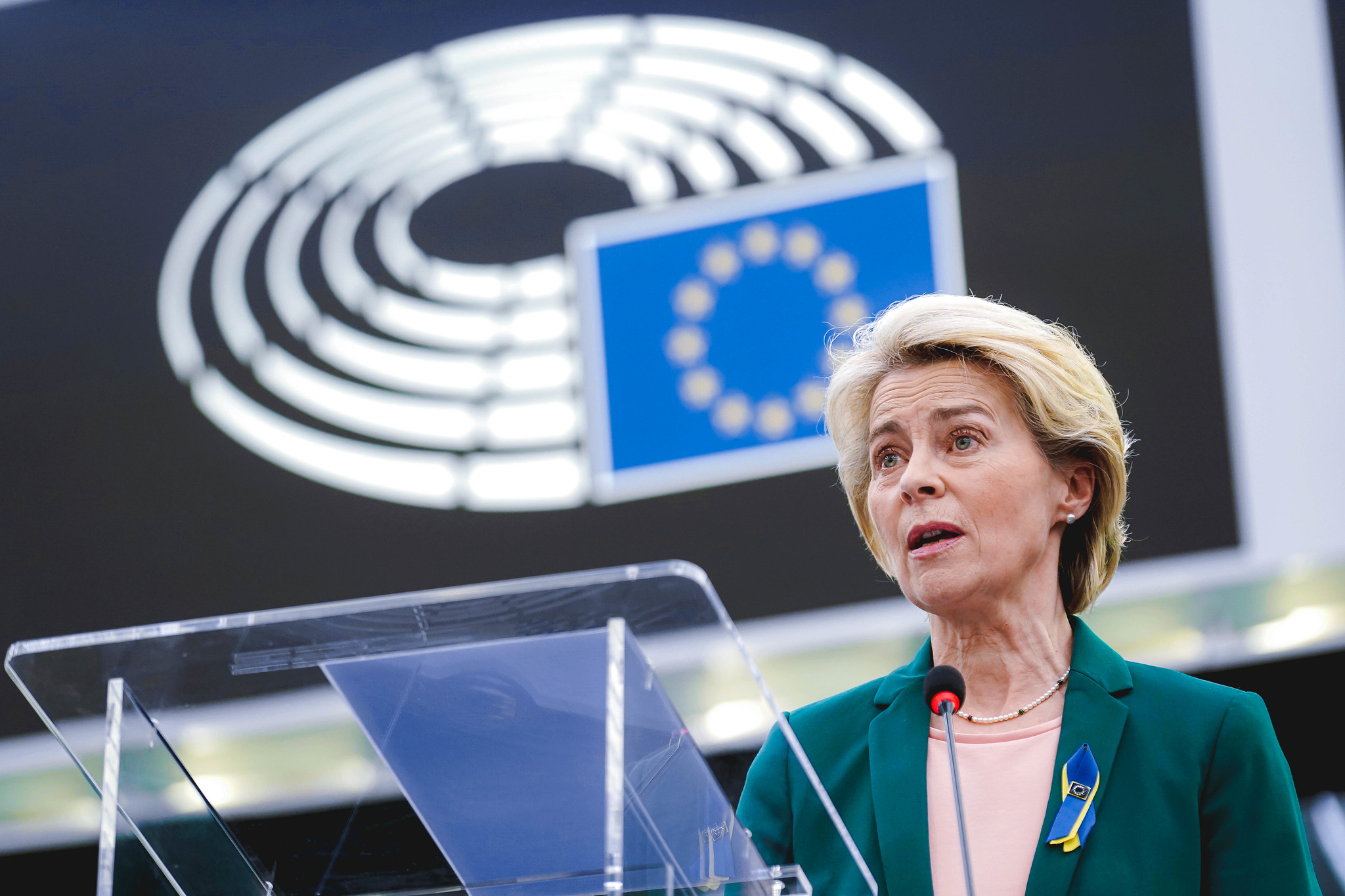 Líderes europeus decidem altos cargos no bloco