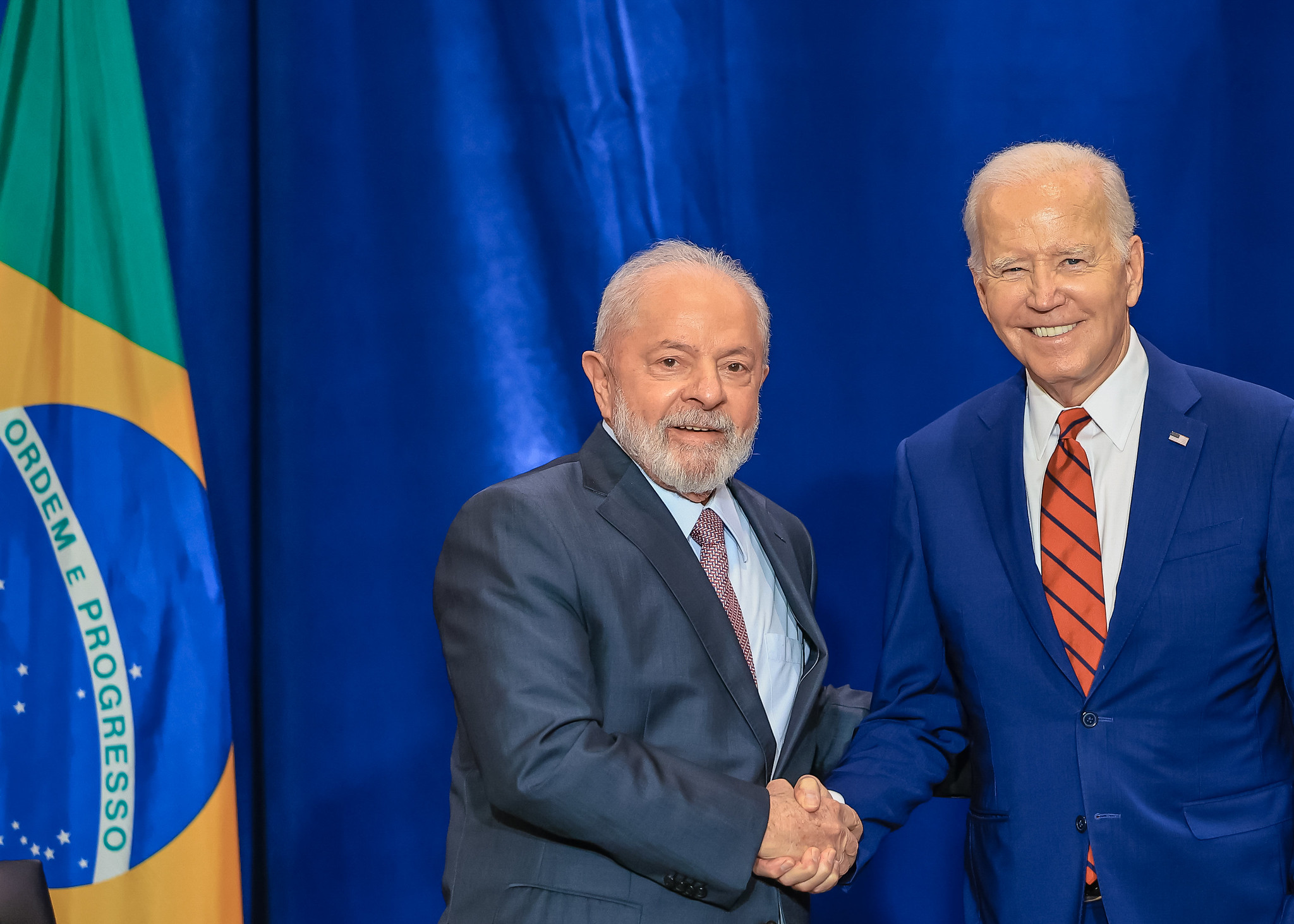 Biden procura Lula para falar sobre situação política na Venezuela; conversa será por telefone