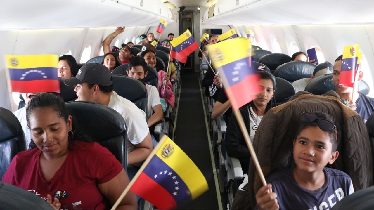 Mais de um milhão de venezuelanos retornaram ao país com melhora das condições