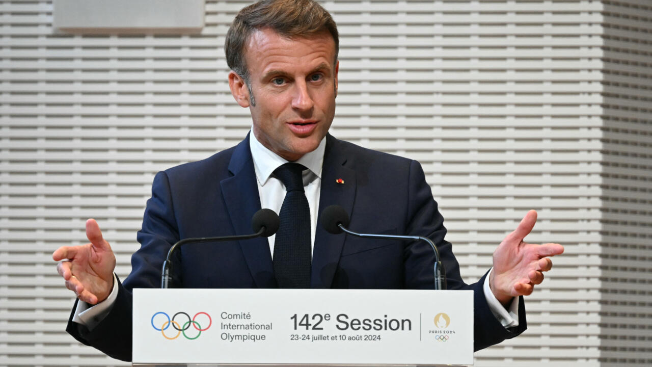 Após Macron recusar indicação para premiê, França Insubmissa o acusa de ‘negar a democracia’