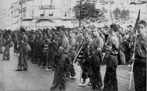 Voluntários republicanos a caminho da frente de Teruel, em 1938