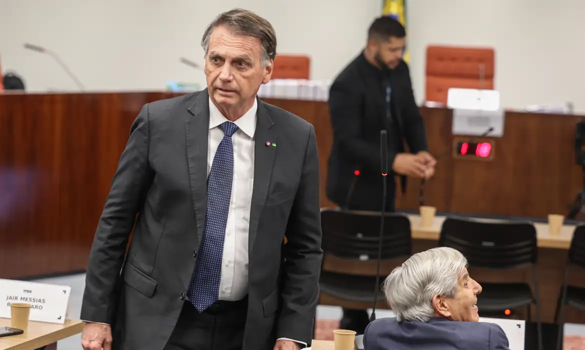 Governo Trump ataca Moraes e condena prisão domiciliar de Bolsonaro