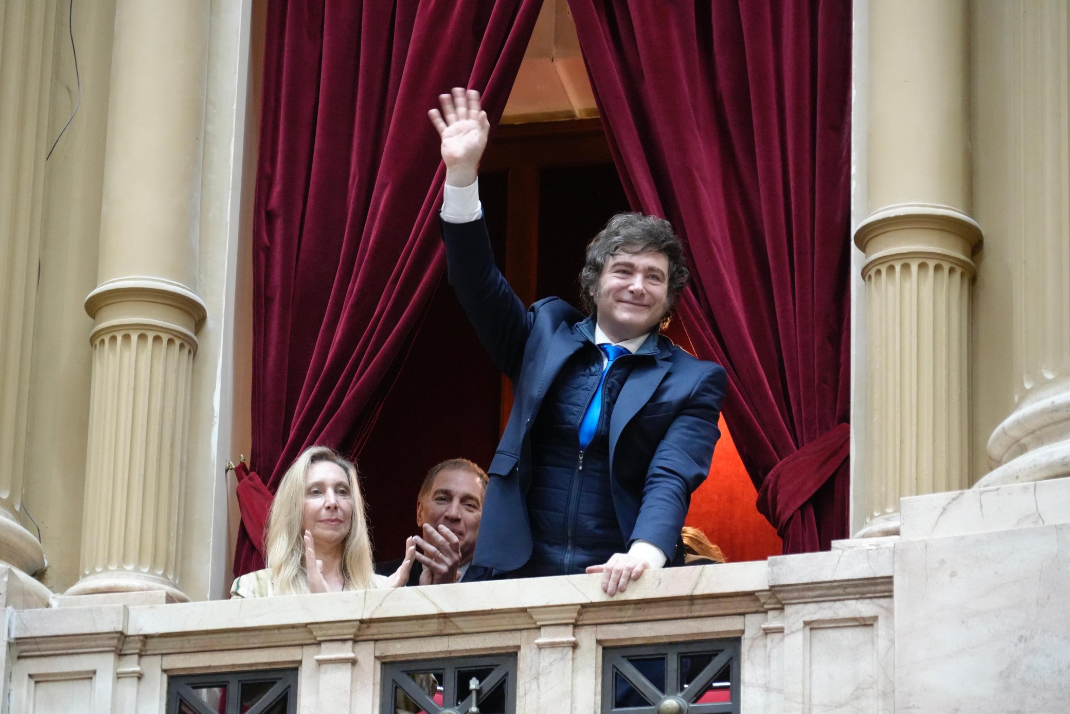 Milei volta a autorizar jornalistas na Casa Rosada, mas sob restrições e circulação limitada