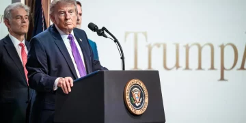 Trump diz que EUA podem retomar ataques contra Irã caso não haja acordo; Teerã reage