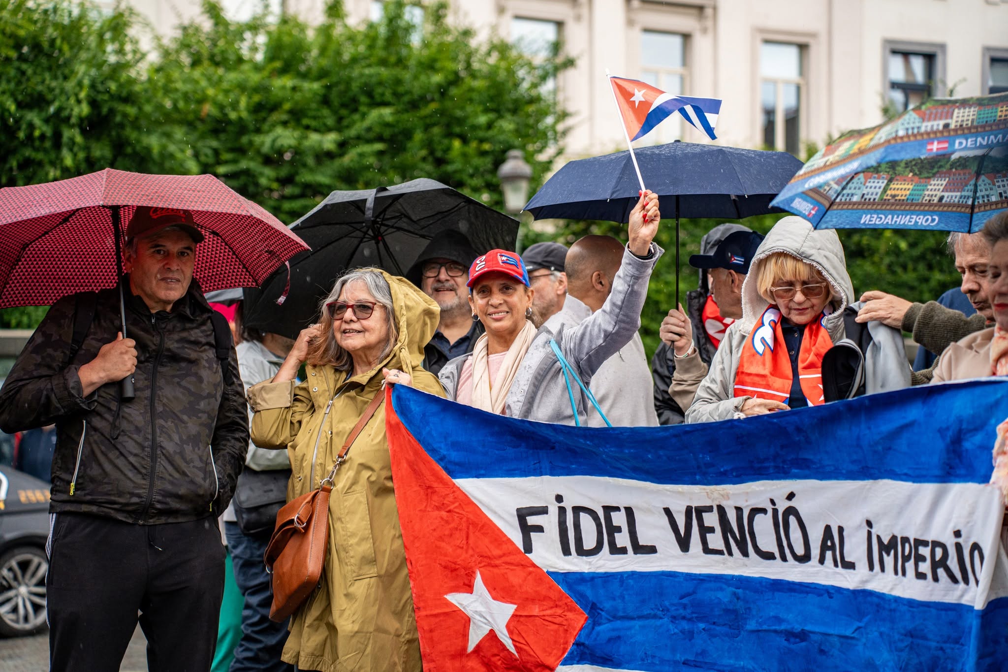 Bélgica inicia comboio europeu em solidariedade a Cuba contra bloqueio dos EUA