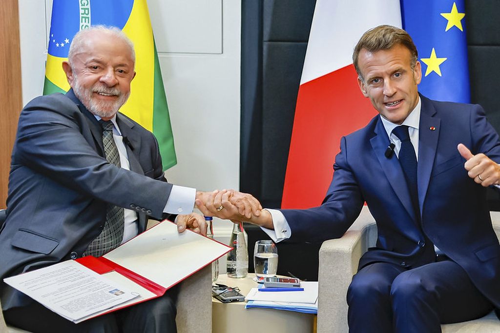 Antes do G7, Lula se reúne com Macron para tratar de ‘cooperação em Defesa’