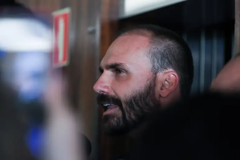 Eduardo Bolsonaro sugere substituição do Pix por plataforma de bancos norte-americanos